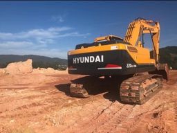 Título do anúncio: Escavadeira Hidráulica Hyundai  2014