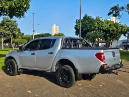 https://img.olx.com.br/thumbs256x256/85/854547520030825.jpg