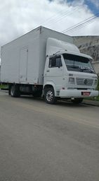 Título do anúncio: Caminhão baú disponível para fretes e mudanças Curitiba e região l99623..3307n Nilvan