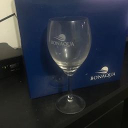 https://img.olx.com.br/thumbs256x256/85/857408490170102.jpg