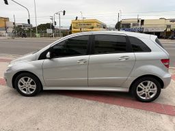 https://img.olx.com.br/thumbs256x256/85/858651908681372.jpg