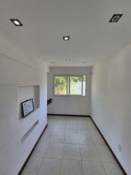 https://img.olx.com.br/thumbs256x256/86/861558402350721.jpg