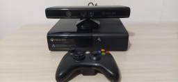 Título do anúncio: Xbox 360E com Kinect + Jogos + Bateria p/controle