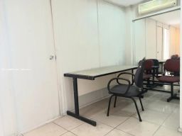 https://img.olx.com.br/thumbs256x256/86/862563624207813.jpg