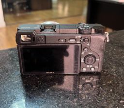 https://img.olx.com.br/thumbs256x256/86/863514506425869.jpg