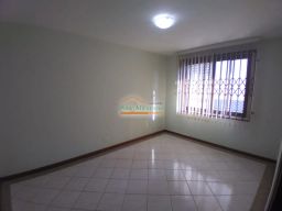 https://img.olx.com.br/thumbs256x256/86/864538283351297.jpg