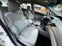 https://img.olx.com.br/thumbs256x256/86/864552403423962.jpg