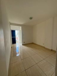 https://img.olx.com.br/thumbs256x256/86/864586764420176.jpg
