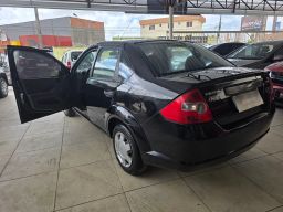 https://img.olx.com.br/thumbs256x256/86/865597281252951.jpg