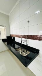 https://img.olx.com.br/thumbs256x256/86/867571636236380.jpg