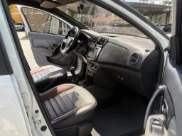 https://img.olx.com.br/thumbs256x256/86/867636663128616.jpg