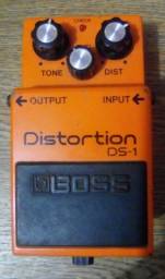 Título do anúncio: Pedal Boss DS-1 Distortion Ótimo Estado Distorção DS1
