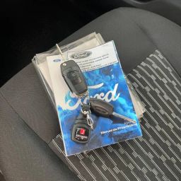 https://img.olx.com.br/thumbs256x256/87/871514648455407.jpg
