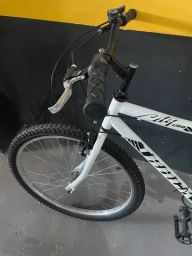 Bike aro 26 ideal para projetinho de grau - Ciclismo - Arapoanga  (Planaltina), Brasília 1251316874