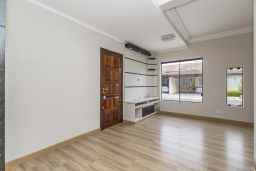 https://img.olx.com.br/thumbs256x256/87/876509767027005.jpg
