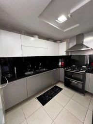 https://img.olx.com.br/thumbs256x256/87/876543402240425.jpg
