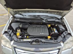 https://img.olx.com.br/thumbs256x256/87/878579271799540.jpg
