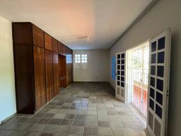 https://img.olx.com.br/thumbs256x256/88/880532641921611.jpg
