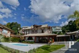 Título do anúncio: Casa com 6 dormitórios à venda, 400 m² por R$ 2.900.000,00 - Quebra Frascos - Teresópolis/