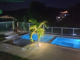 https://img.olx.com.br/thumbs256x256/88/881550409742000.jpg