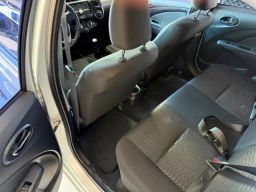 https://img.olx.com.br/thumbs256x256/88/882629186831982.jpg