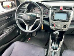 https://img.olx.com.br/thumbs256x256/88/882658441032792.jpg