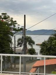 Título do anúncio: Casa a venda com Elevador e 4 dormitórios em Coqueiros - Florianópolis - SC