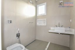 https://img.olx.com.br/thumbs256x256/88/883648923882886.jpg
