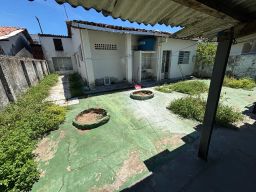 https://img.olx.com.br/thumbs256x256/88/884503858212414.jpg