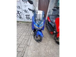 https://img.olx.com.br/thumbs256x256/88/884537390200428.jpg