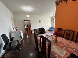 https://img.olx.com.br/thumbs256x256/88/884581761807160.jpg