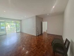 https://img.olx.com.br/thumbs256x256/88/887502370135379.jpg