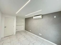 https://img.olx.com.br/thumbs256x256/88/887582284043805.jpg