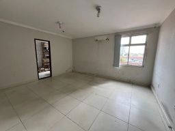 https://img.olx.com.br/thumbs256x256/88/888533407987836.jpg