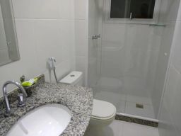 https://img.olx.com.br/thumbs256x256/88/889526634121983.jpg