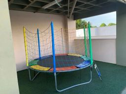 https://img.olx.com.br/thumbs256x256/88/889572768737692.jpg