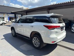 https://img.olx.com.br/thumbs256x256/89/893645200755592.jpg