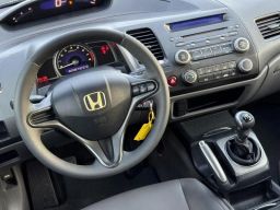 https://img.olx.com.br/thumbs256x256/89/893682541530012.jpg