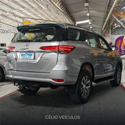 https://img.olx.com.br/thumbs256x256/89/894682071897080.jpg