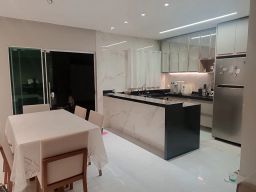 https://img.olx.com.br/thumbs256x256/89/898566282311378.jpg