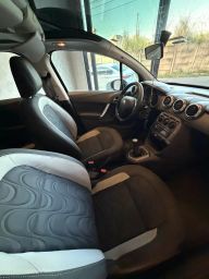 https://img.olx.com.br/thumbs256x256/89/898684810905817.jpg
