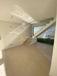 https://img.olx.com.br/thumbs256x256/89/899551644100140.jpg