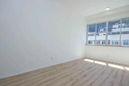 https://img.olx.com.br/thumbs256x256/90/900558882564436.jpg