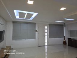 https://img.olx.com.br/thumbs256x256/90/902645329505566.jpg
