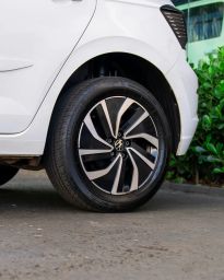 https://img.olx.com.br/thumbs256x256/90/903553520710449.jpg