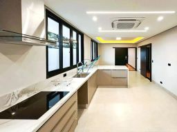 https://img.olx.com.br/thumbs256x256/90/903586634339628.jpg