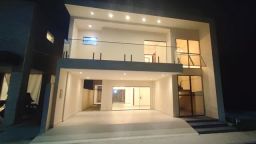 https://img.olx.com.br/thumbs256x256/91/916406869764865.jpg