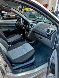 https://img.olx.com.br/thumbs256x256/91/918686178576686.jpg