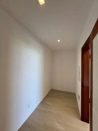 https://img.olx.com.br/thumbs256x256/92/920549522077084.jpg