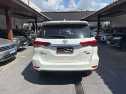 https://img.olx.com.br/thumbs256x256/92/920619680701698.jpg